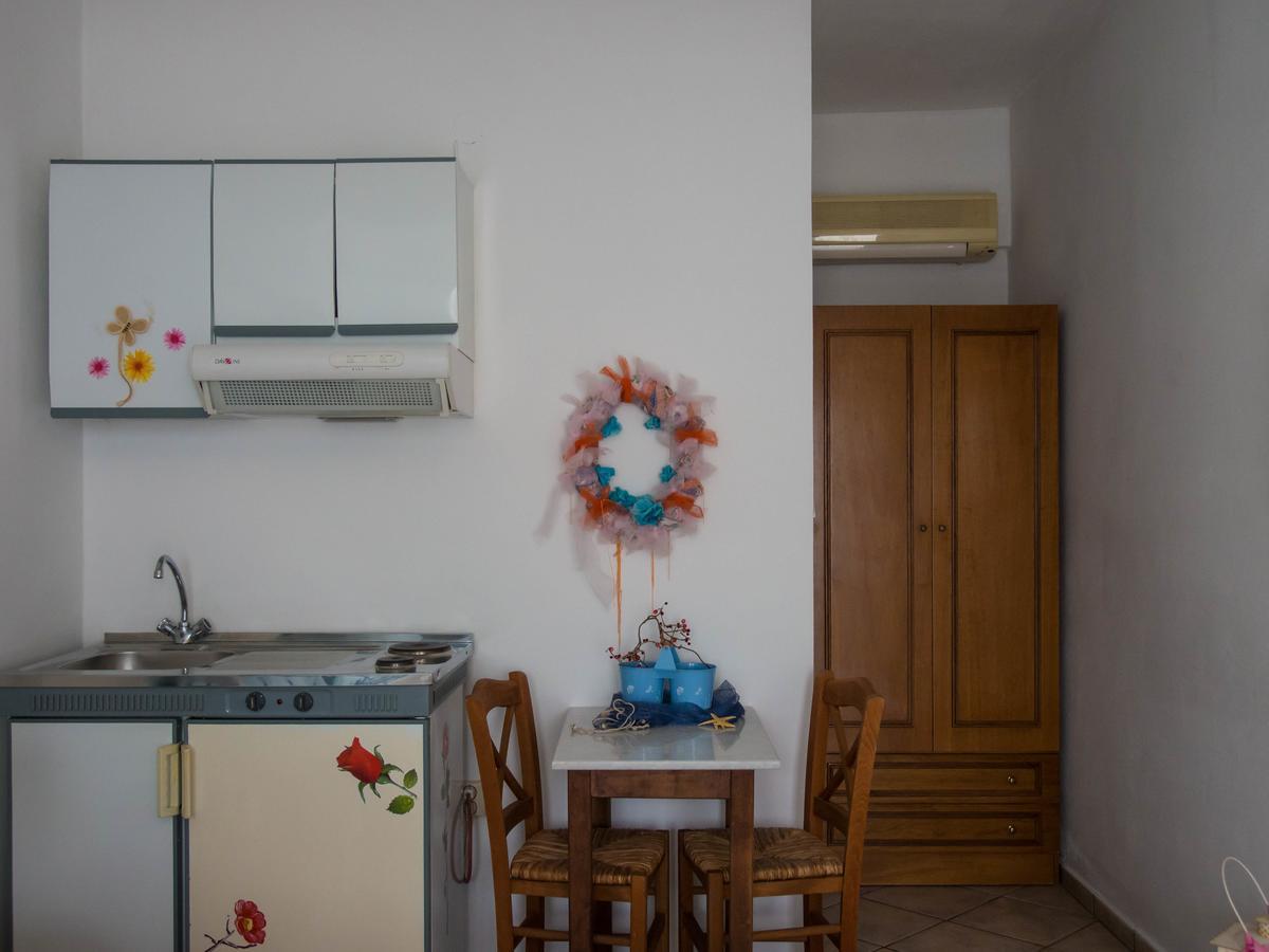 Manos Apartments Мегас-Ялос-Нитес Экстерьер фото